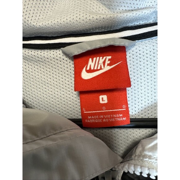 Nike Windrunner  Windbreaker Jacket Black Grey Nylon Soft Glanz Medium - Picture 2 of 9